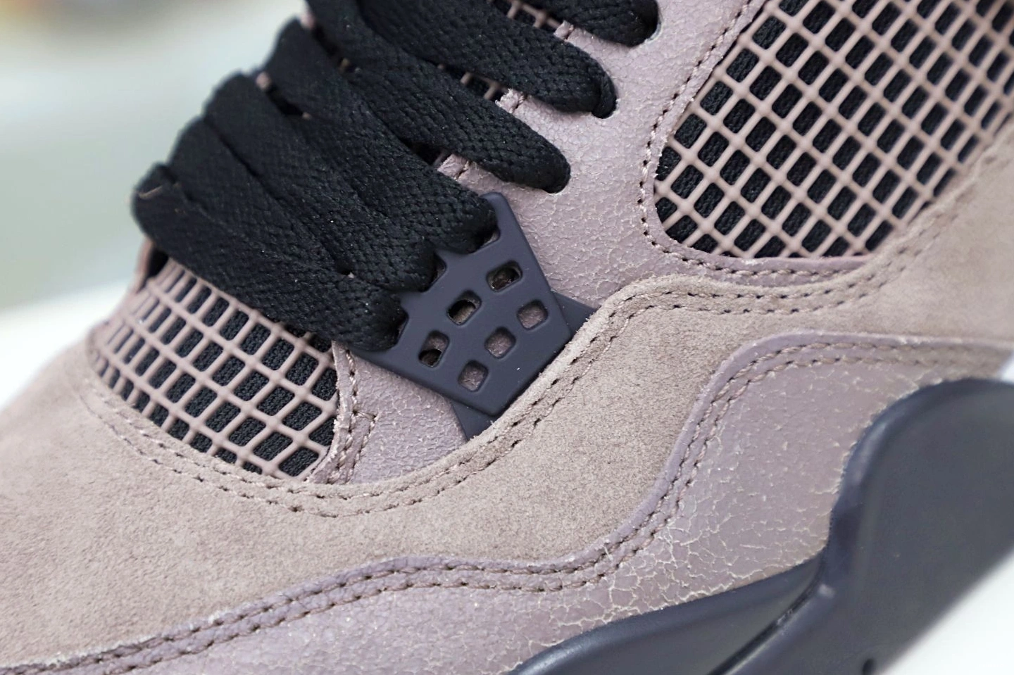 AIR HAZE' 'TAUPE JORDAN 4 RETRO 0131